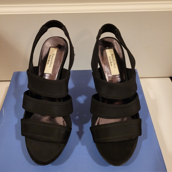 NIB Simply Vera VERA WANG strappy 4½" heels, Black, Size 6½, but fits Size 7 - Picture 5 of 7